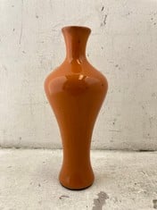 16 X STONE THE CROWS MEDIUM VASE - ORANGE - HEIGHT 18 CMS - TOTAL RRP £144