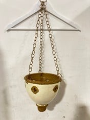 2 X STONE THE CROWS HANGING PLANTER - IVORY GOTHIC - DIAMETER 20CM - TOTAL RRP £48