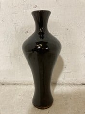 16 X STONE THE CROWS MEDIUM VASE - BLACK - HEIGHT 18 CMS - TOTAL RRP £144