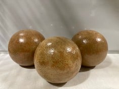 48 X STONE THE CROWS SPHERE - SAND-DIA 13 CM - TOTAL RRP £336