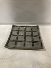 48 X STONE THE CROWS SQUARE DISH - SQUARES-SQ 14CM - TOTAL RRP £336