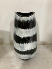 4 X STONE THE CROWS SMALL VASE- HEIGHT 28CMS - TOTAL RRP £132