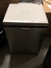 COMFEE FREESTANDING FULL-SIZE DISHWASHER IN SILVER - MODEL NO. KWH-FD1435E-X - RRP £360 (ZONE 1)