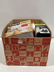 BOX OF ASSORTED ITEMS TO INCLUDE KMART 9" TABLE FAN