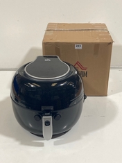 HOMCOM AIR FRYER MODEL NO-HC-AF-8087D TO INCLUDE COSORI PREMIUM 3.5 LITRE AIR FRYER