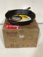 LODGE CAST IRON 30.4CM SEASONED SKILLET TO INCLUDE TEFAL 5PCS COMFORT MAX PAN SET