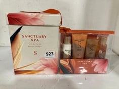 SANCTUARY SPA SIGNATURE PAMPER HAMPER TO INCLUDE SANCTUARY SPA SIGNATURE PETITE RETREAT SET