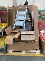 PALLET OF ASSORTED ITEMS TO INCLUDE AVC DESIGNS MEDIUM RADIATOR COVER VERTICAL SLATS WHITE/OAK (KERBSIDE PALLET DELIVERY)