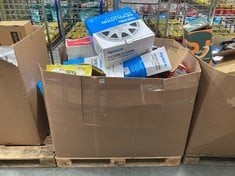 PALLET OF ASSORTED ITEMS TO INCLUDE TOP TECH REVOLUTION WHEEL COVERS (KERBSIDE PALLET DELIVERY)