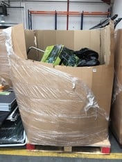 PALLET OF ASSORTED ITEMS TO INCLUDE 25M GARDEN HOSE AND REEL SET (KERBSIDE PALLET DELIVERY)