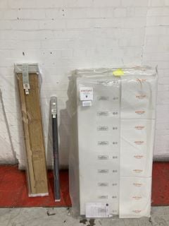 A QTY OF ITEMS TO INCLUDE 50MM SLAT VENETIAN BLINDS