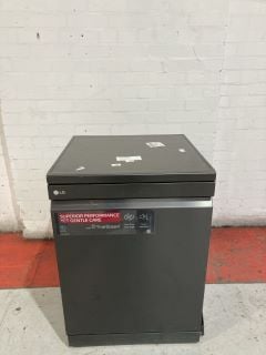 LG FREESTANDING DISHWASHER MATTE BLACK RRP £749