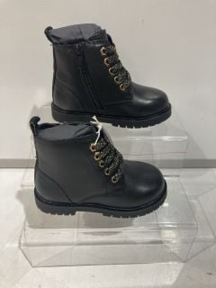 3 X JOHN LEWIS COCO BOOT BLACK CHILDREN SIZE 7 TOTAL RRP £102