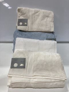 QTY OF ASSORTED JOHN LEWIS TOWELS TO INCLUDE ULTIMATE HOTEL COTTON BATH TOWEL WHITE