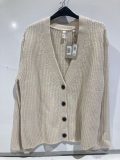 QTY OF AND/OR JOELLE CABLE JUMPER CREAM SIZE M