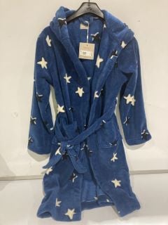 QTY OF ASSORTED CLOTHING INCLUDING JOHN LEWIS STAR FLEECE ROBE AGE 11-12 YEARS BLUE TOTAL RRP £106