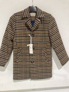 QTY OF ASSORTED CLOTHING INCLUDING JOHN LEWIS HEIRLOOM COLLECTION CHECK COAT AGE 8 YEARS MULTI TOTAL RRP £185