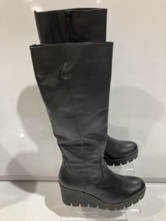 VAGABOND SHELLA BLACK BOOTS SIZE 7 TO INCLUDE GABOR ULE LONG WEDGE BOOTS BLACK SIZE 7 TOTAL RRP £200