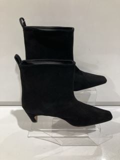 JOHN LEWIS NEW ORSON BLACK BOOTS SIZE EU 37 TO INCLUDE JOHN LEWIS PERTH BLACK BOOTS TOTAL RRP £100