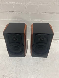 2 X BOOKSHELF SPEAKER WITH PASSIVE SPEAKER