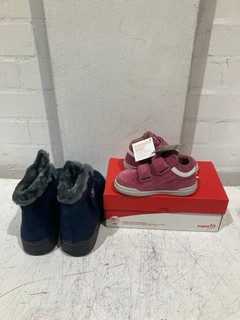 QTY OF ITEMS INCLUDING SUPERFIT KIDS PINK TRAINERS 24