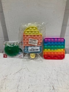 QTY OF ITEMS INCLUDING RAINBOW CIRCLE POP IT TOY