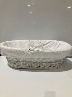 QTY OF ITEMS INCLUDING MAMA SHACK CHANGING MAT / MOSES BASKET