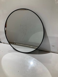 QTY OF ITEMS INCLUDING CIRCLE MIRROR