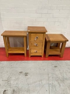 QTY OF ITEMS TO INCLUDE HALLOWOOD WAVERLY OAK BEDSIDE TABLE WITH CHEST OF DRAWERS, HALLOWOOD WAVERLEY OAK SMALL COFFEE TABLE, HALLOWOOD WAVERLEY OAK SIDE CHAIR TABLE ££500