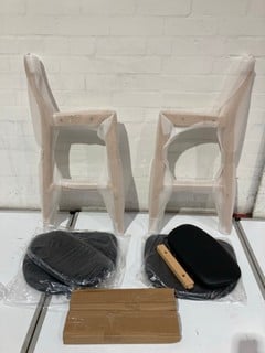 WOLTU SET OF 2 STOOL WITH OAK LEGS AND BLACK LEATHER SEAT