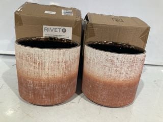 2 X RIVET RUSTIC TEXTURED CORAL STONEWARE PLANTER