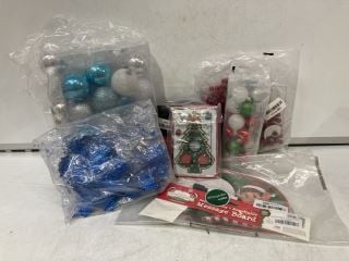 BOX OF ASSORTED CHRISTMAS ITEMS TO INCLUDE BLUE BAUBLES AND KILNER CHALK LABELING SET