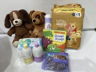 BOX OF ASSORTED BABY ITEMS TO INCLUDE X2 NEWBORN LITTLE ANGELS NAPPIES AND BABY CLOTHES