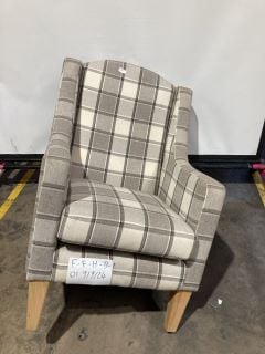 GREY/WHITE PATTERN CHAIR