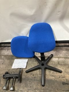 PALLET OF ASSORTED ITEMS TO INCLUDE IDEAL365 OFFICE CHAIR - BLUE