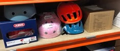 QUANTITY OF SPORTS & EXERCISE ITEMS TO INCLUDE ABUS SMILEY 3.0 CHILDREN'S HELMET, BICYCLE HELMET FOR TODDLERS WITH DEEP FIT, CHILD-FRIENDLY DESIGNS, SPACE FOR PIGTAIL, UNISEX: LOCATION - RACK C