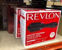 QUANTITY OF HEALTH & BEAUTY ITEMS TO INCLUDE REVLON ONE-STEP HAIR DRYER AND VOLUMISER FOR MID TO LONG HAIR (ONE-STEP, 2-IN-1 STYLING TOOL, IONIC AND CERAMIC TECHNOLOGY, UNIQUE OVAL DESIGN) RVDR5222: