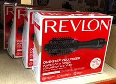 QUANTITY OF HEALTH & BEAUTY ITEMS TO INCLUDE REVLON ONE-STEP HAIR DRYER AND VOLUMISER FOR MID TO LONG HAIR (ONE-STEP, 2-IN-1 STYLING TOOL, IONIC AND CERAMIC TECHNOLOGY, UNIQUE OVAL DESIGN) RVDR5222: