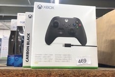 QUANTITY OF TECH & GAMING ITEMS TO INCLUDE XBOX WIRELESS CONTROLLER + USB-C CABLE (XBOX SERIES X/S): LOCATION - E RACK