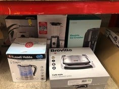 QUANTITY OF KITCHEN & APPLIANCES ITEMS TO INCLUDE RUSSELL HOBBS 22851 BRITA FILTER PURITY ELECTRIC KETTLE, ILLUMINATING FILTER KETTLE WITH BRITA MAXTRA+ CARTRIDGE INCLUDED, 3000 W, 1.5 LITRE, PLASTIC