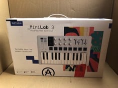 ARTURIA - MINILAB 3 - UNIVERSAL MIDI CONTROLLER FOR MUSIC PRODUCTION, WITH ALL-IN-ONE SOFTWARE PACKAGE - 25 KEYS, 8 MULTI-COLOR PADS. - WHITE.: LOCATION - B