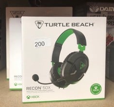 QUANTITY OF TECH & GAMING ITEMS TO INCLUDE TURTLE BEACH RECON 50X GAMING HEADSET FOR XBOX SERIES X|S, XBOX ONE, PS5, PS4, NINTENDO SWITCH, & PC: LOCATION - B