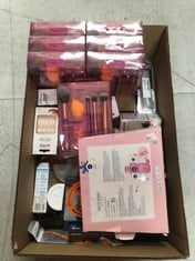 QUANTITY OF HEALTH & BEAUTY ITEMS TO INCLUDE NIVEA UNICORN MOMENTS 5 PIECE BOXED GIFT SET FOR HER: LOCATION - D