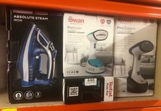 QUANTITY OF KITCHEN & APPLIANCES ITEMS TO INCLUDE SWAN PORTABLE GARMENT STEAMER, LIGHTWEIGHT, JET STEAM, CLOTH FRIENDLY CERAMIC COATED STEAM PANEL, REMOVES BACTERIA AND ODOURS, 1500W, 300ML WATER TAN