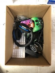 QUANTITY OF TECH & GAMING ITEMS TO INCLUDE A RED XBOX CONTROLLER: LOCATION - E