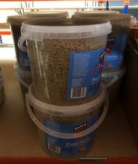 QUANTITY OF PET PRODUCTS ITEMS TO INCLUDE EXTRA SELECT POND STICKS COMPLETE FISH FOOD TUB, 5 LITRE: LOCATION - G