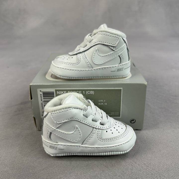 Nike Air Force 1 (CD) Sneakers - Size 0.5C (VAT ONLY PAYABLE ON BUYERS PREMIUM)