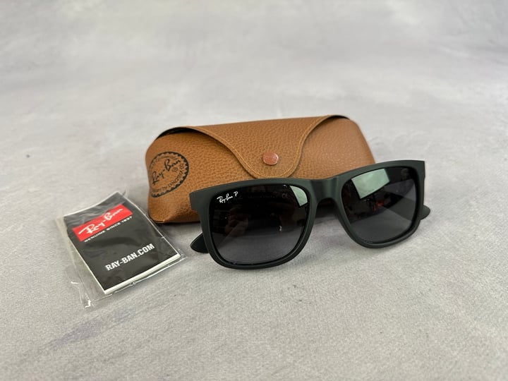 Ray Ban Justin Sunglasses RB4165 With Case (MPSC40174781) (VAT ONLY PAYABLE ON BUYERS PREMIUM)