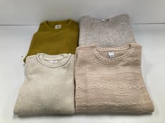 4 X BDG KNITTED JUMPERS VARIOUS MODELS AND SIZES INCLUDING ONE MUSTARD SIZE M - LOCATION 27A.