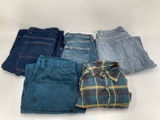 5 X BDG BRAND CLOTHES VARIOUS MODELS AND SIZES INCLUDING DENIM SHORTS SIZE M (TOTAL P.V.P. 297€) - LOCATION 47A.